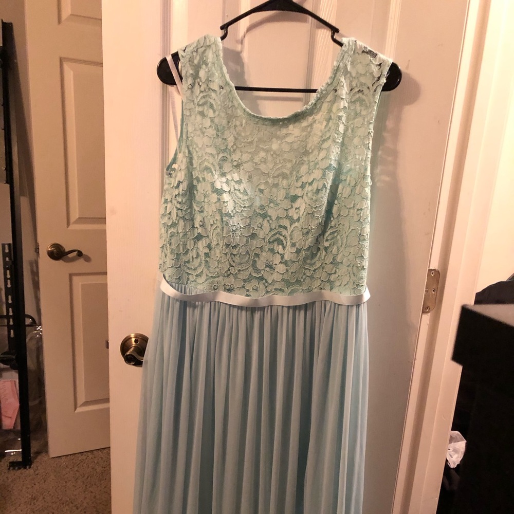 David’s Bridal Bridesmaid long lace top dress